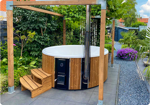 Verharde ondergrond plaatsen hottub tegels, hout, beton